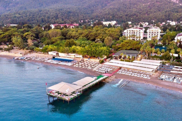 Ring Beach Hotel