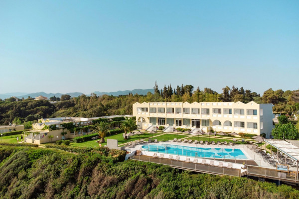 Niforeika Beach Hotel & Bungalows