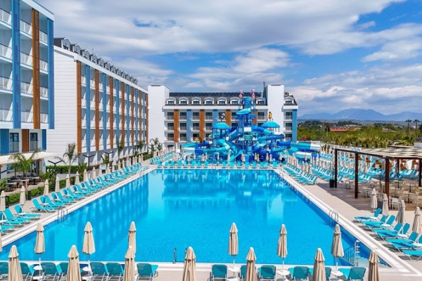 Arcanus Hotels Trendline Side