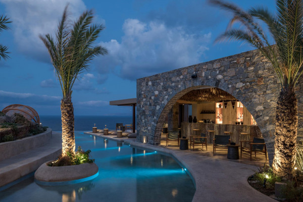 Acro Suites