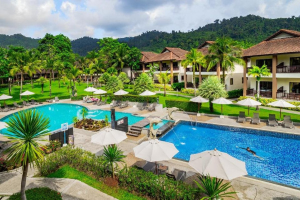 The Leaf Oceanside by Katathani Resort